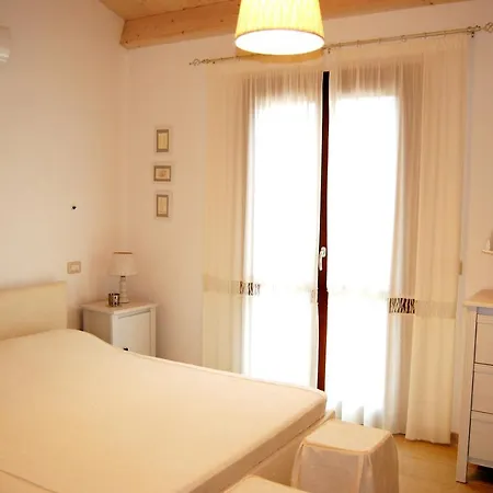 Apartment With 2 Bedrooms In La Muddizza With Wonderful Sea View And Furnished Balcony 2 Km From The Beach