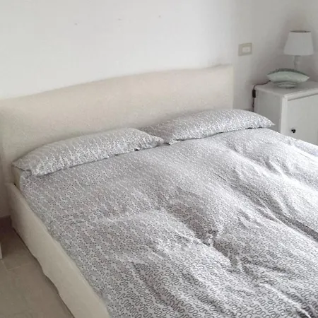 With 2 Bedrooms In La Muddizza With Wonderful Sea View And Furnished Balcony 2 Km From The Beach Valledoria (Sardinia)
