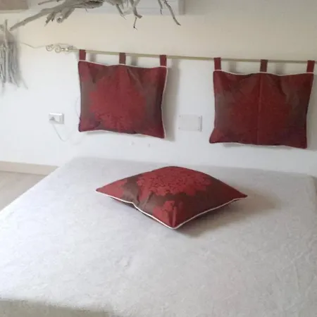 Apartment With 2 Bedrooms In La Muddizza With Wonderful Sea View And Furnished Balcony 2 Km From The Beach